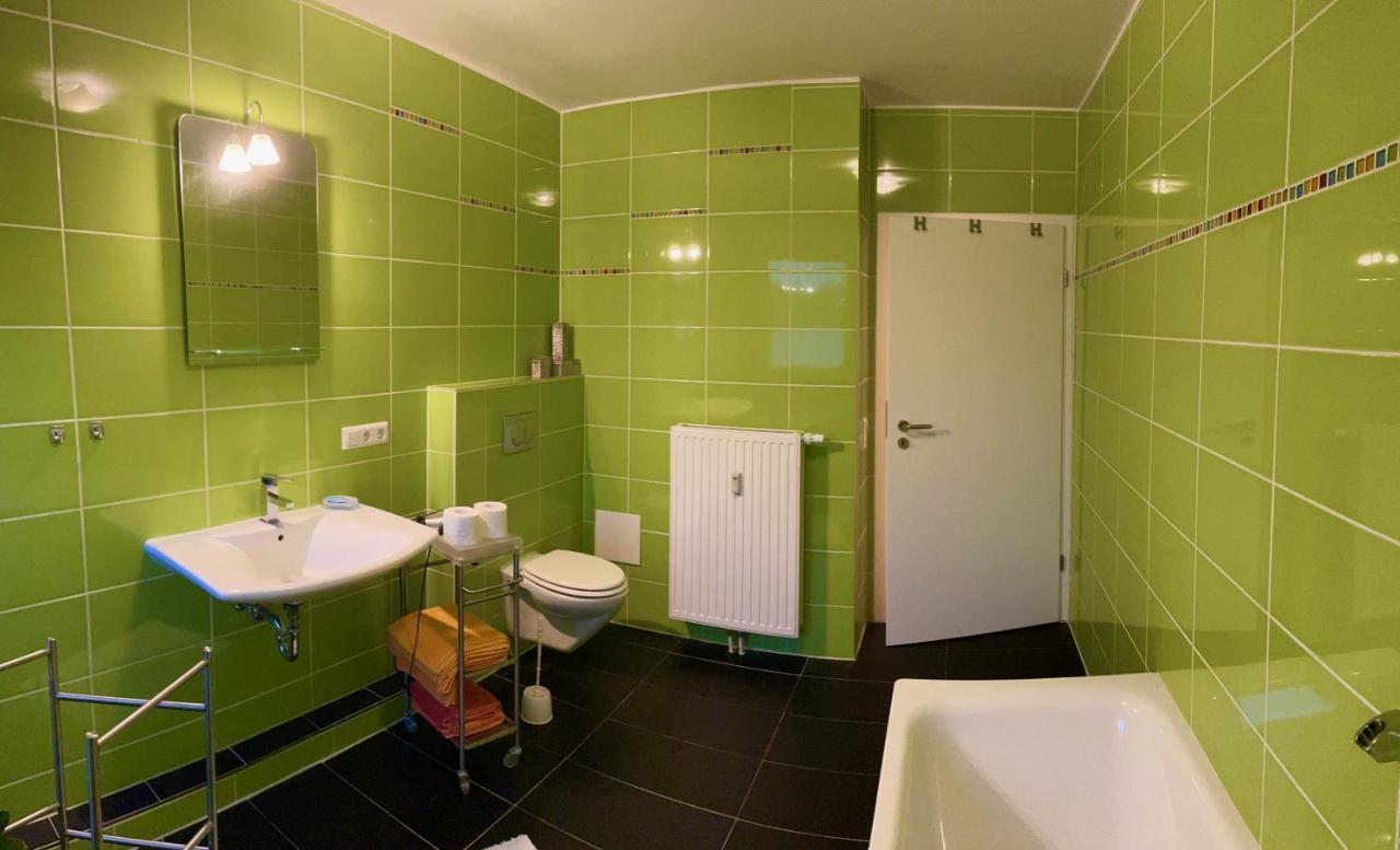 Ferienwohnung Balkonblick Am Hirschberg Санкт-Вендель Экстерьер фото